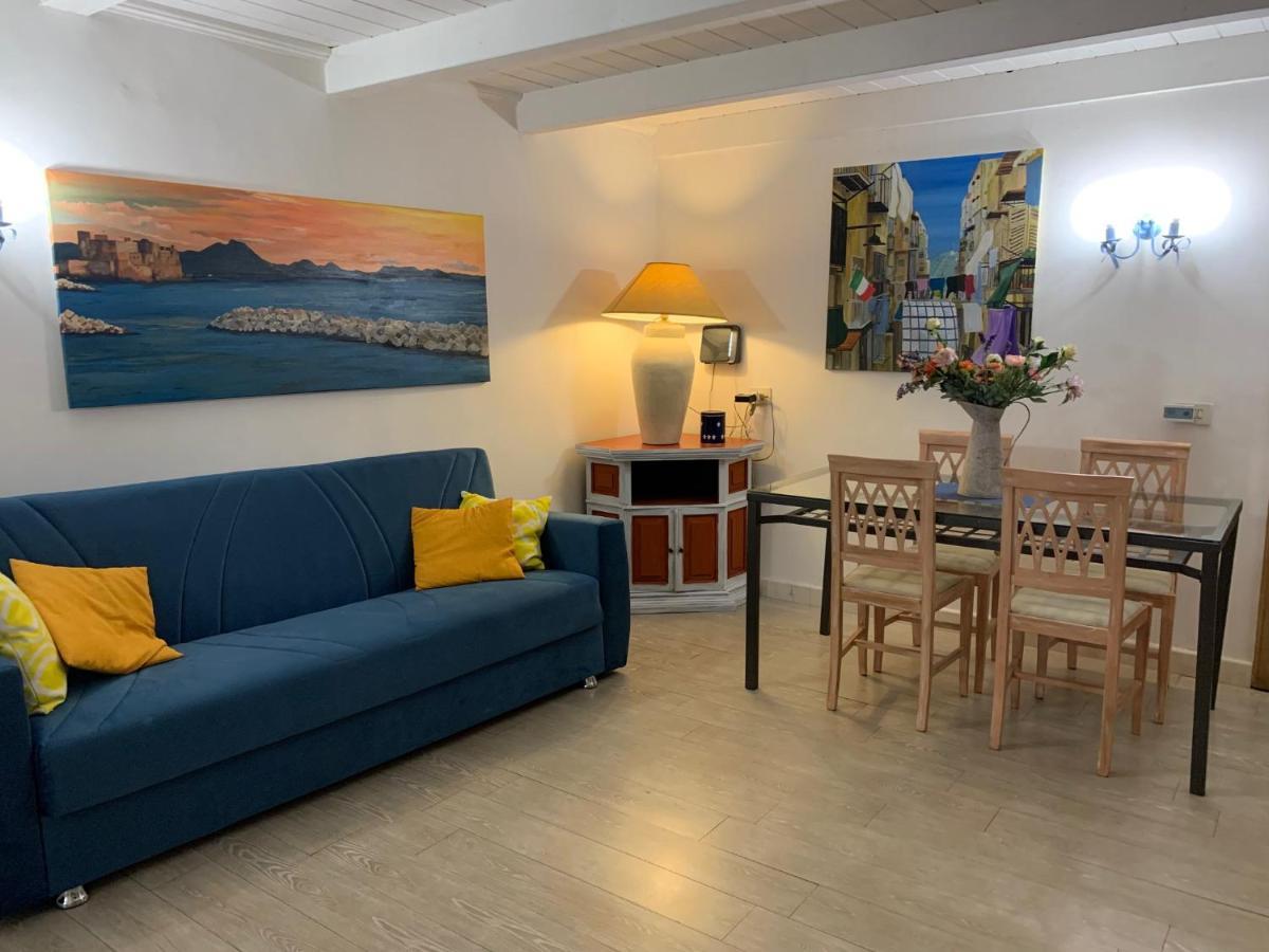 Napoli Suites Quartieri Exterior foto